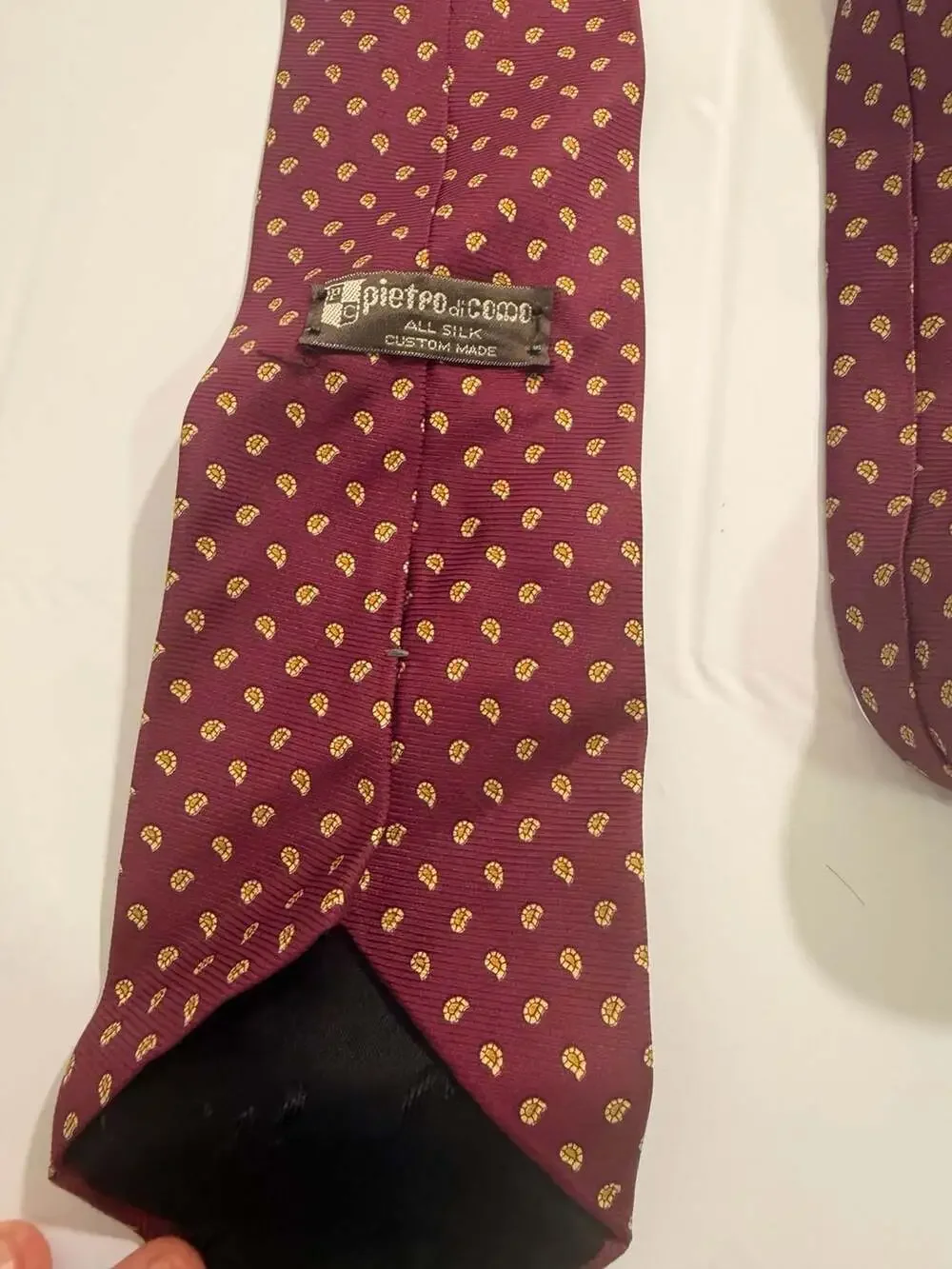 Pietro di Como Burgundy Silk Tie with Gold Paisley Pattern